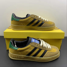 Cargar imagen en el visor de la galería, Adidas x Gucci Gazelle Taupe Khaki Green Black