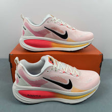 Cargar imagen en el visor de la galería, Nike Zoom Vomero 18 Sail Black Brigth Crimson HM6804-100