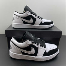 Cargar imagen en el visor de la galería, Air Jordan 1 Low Black White 553560-101