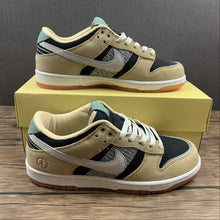 Cargar imagen en el visor de la galería, SB Dunk Low Rooted in Peace Black Tan Jade DJ4671-294