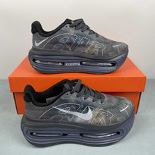 Cargar imagen en el visor de la galería, Nike Vomero Premium Black Grey FN8453-034