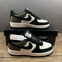 Cargar imagen en el visor de la galería, Air Force 1 07 Low Mocha Black White YG5063-203