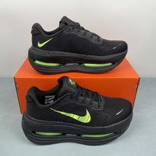 Cargar imagen en el visor de la galería, Nike Vomero Premium Black Green HQ2050-212