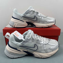 Cargar imagen en el visor de la galería, Nike V2k Run Platinum Tint FD0736-004