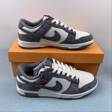 Cargar imagen en el visor de la galería, LV x SB Dunk Low White Dark Gray Brown FC1688-150