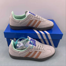 Cargar imagen en el visor de la galería, Adidas Samba OG Crystal White Clay Strata Gum ID2047