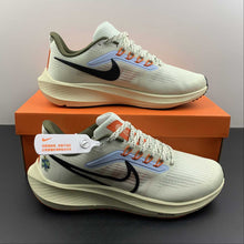 Cargar imagen en el visor de la galería, Air Zoom Pegasus 39 White Total Orange Black DX6050-101