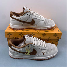 Cargar imagen en el visor de la galería, SB Dunk Low LV Chocolate White Suede FC1688-133