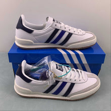 Cargar imagen en el visor de la galería, Adidas Jeans White Crystal White GW5753