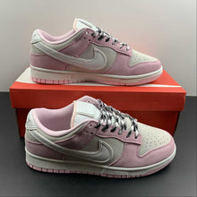 Cargar imagen en el visor de la galería, SB Dunk Low LX Pink Foam White Black DV3054-600