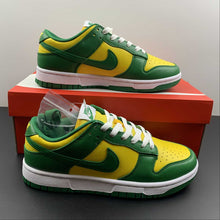 Cargar imagen en el visor de la galería, SB Dunk Low SP Brazil Varsity Maize Pine-Green CU1727-700