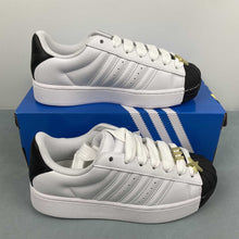 Cargar imagen en el visor de la galería, Adidas Superstar 2 Cloud White Core Black Gold Metallic IH6679
