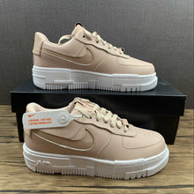 Cargar imagen en el visor de la galería, Air Force 1 PIXEL Particle Beige Black White CK6649-200