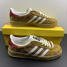 Cargar imagen en el visor de la galería, Adidas x Gucci Gazelle Brown White Red