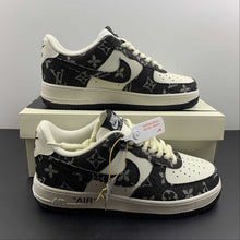 Cargar imagen en el visor de la galería, LV x Air Force 1 07 Low Black White NZ0088-805