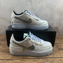 Cargar imagen en el visor de la galería, Air Force 1 Shadow Snakeskin Pure Platinum Light Bone Hydrogen Blue Smoke Grey CV3027 001