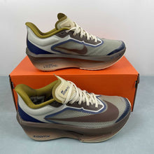 Cargar imagen en el visor de la galería, Zoom fly6 Light Bone Cave Stone Blue Void Burgundy Crush HV4366-072