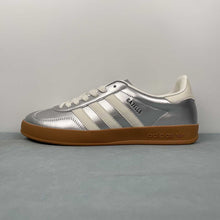 Cargar imagen en el visor de la galería, Adidas Gazelle Indoor Silver Metallic Core White Core Black JR1206