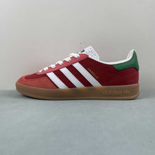 Cargar imagen en el visor de la galería, Adidas Gazelle Indoor Olympic Pack Better Scarlet Cloud White Gum IF9641