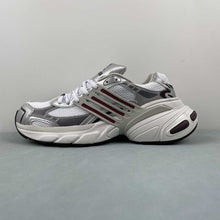 Cargar imagen en el visor de la galería, Adidas Adistar XLG Off White Metallic Silver Red IH3382