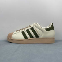 Cargar imagen en el visor de la galería, Adidas Superstar 2 Cream White Traoli Magbei KJ3967
