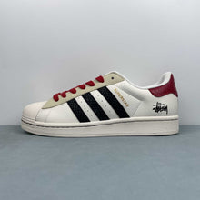 Cargar imagen en el visor de la galería, Adidas Superstar x Stussy BZ2522