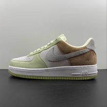 Cargar imagen en el visor de la galería, Air Force 1 07 Low White Light Green Grey Brown DL5819-618