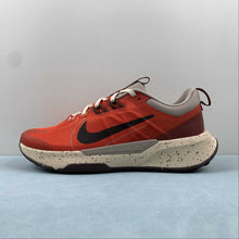 Cargar imagen en el visor de la galería, Nike Juniper Trail 2 NN Picante Red Earth Diffused Taupe Sanddrift DM0822-601