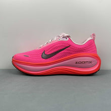 Cargar imagen en el visor de la galería, Nike Zoom Vomero PLUS Hyper Pink Burgundy Crush HV8154-604