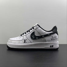 Cargar imagen en el visor de la galería, LV x Air Force 1 07 Low White Black Metallic Silver BS8805-602