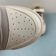 Cargar imagen en el visor de la galería, Adidas Forum 84 Low Off White Team Red x Miffy x Fansack IE1898