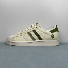 Cargar imagen en el visor de la galería, Adidas Superstar x Bape HS3088