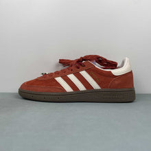 Cargar imagen en el visor de la galería, Adidas Handball Spezial CNY Red Off White Gold KJ6299