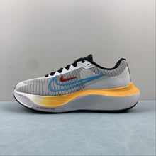 Cargar imagen en el visor de la galería, Zoom Fly 5 Black White Spicy Red Baltic Blue DM8974-002