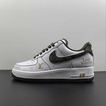 Cargar imagen en el visor de la galería, LV x Air Force 1 07 Low White Brown Metallic Gold BS8805-601