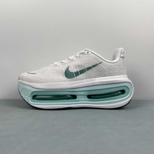 Cargar imagen en el visor de la galería, Nike Vomero Premium White Grass Green FN8453-022