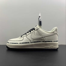 Cargar imagen en el visor de la galería, Air Force 1 07 Low x Uninterrupted MORE THAN White Black UY5696-332