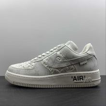 Cargar imagen en el visor de la galería, Louis Vuitton Trainer Snaker x Air Force 1 White LK0238
