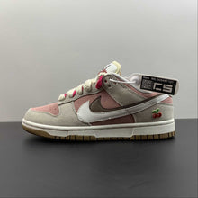 Cargar imagen en el visor de la galería, SB Dunk Low SE 85 Cherry Powder Brown Black DO9457-121