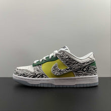 Cargar imagen en el visor de la galería, SB Dunk Low Doernbecher Zoe White Black Green Yellow DR7305-100
