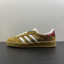 Cargar imagen en el visor de la galería, Adidas x Gucci Gazelle Brown White Red