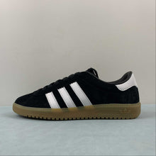 Cargar imagen en el visor de la galería, Adidas Bermuda Core Black Cloud White Gum GY7390