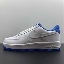 Cargar imagen en el visor de la galería, Air Force 1 Low White University Blue DR9867-101