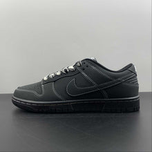 Cargar imagen en el visor de la galería, SB Dunk Low Black White DF0517-221