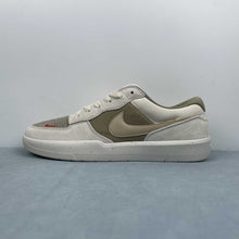 Cargar imagen en el visor de la galería, SB Force 58 Coconut Milk Neutral Olive DV5477-106