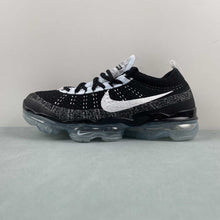 Cargar imagen en el visor de la galería, Air VaporMax 2023 FK Black Blue Tint DV1678-010