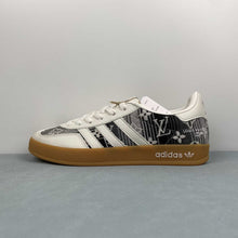 Cargar imagen en el visor de la galería, Adidas Gazelle x Louis Vuitton White Black Grey SC9207-730
