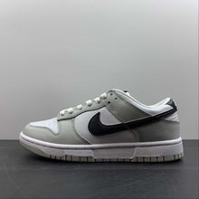 Cargar imagen en el visor de la galería, SB Dunk Low Lottery Pale Ivory Black Malachite Pale Ivory DR9654-001