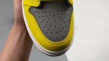 Cargar imagen en el visor de la galería, Air Jordan 1 Elevate Low White Yellow Wolf Gray DH7004-017