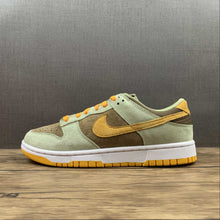 Cargar imagen en el visor de la galería, SB Dunk Low Dusty Olive Pro Gold DH5360-300